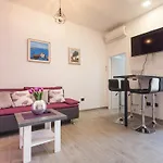 Apartment Toni